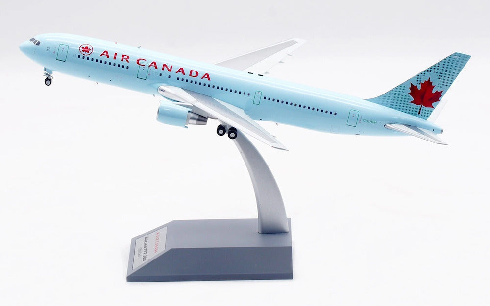 AIR CANADA B767-300