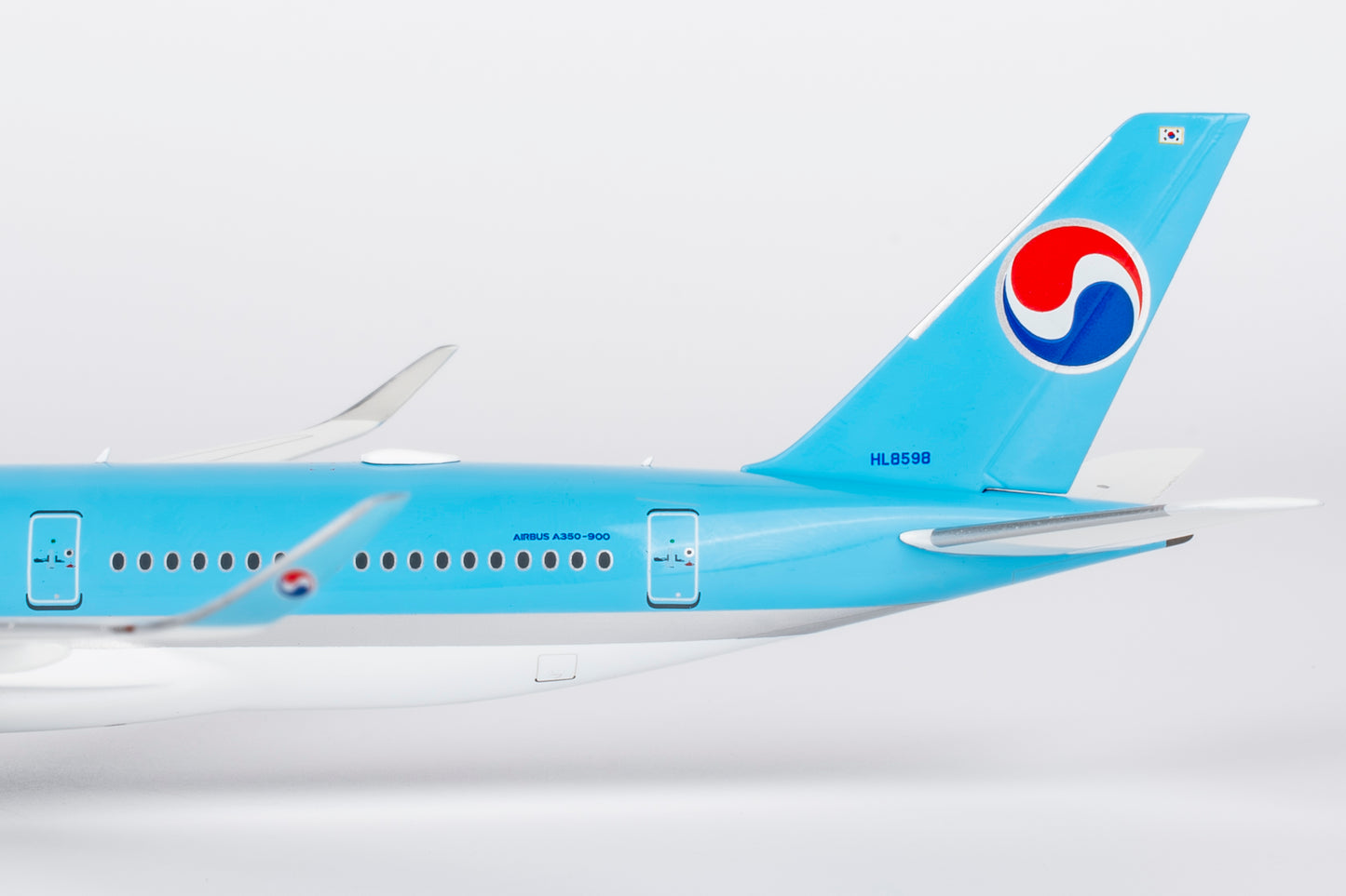 KOREAN AIRLINES "1ST A350 TO KE" A350-900