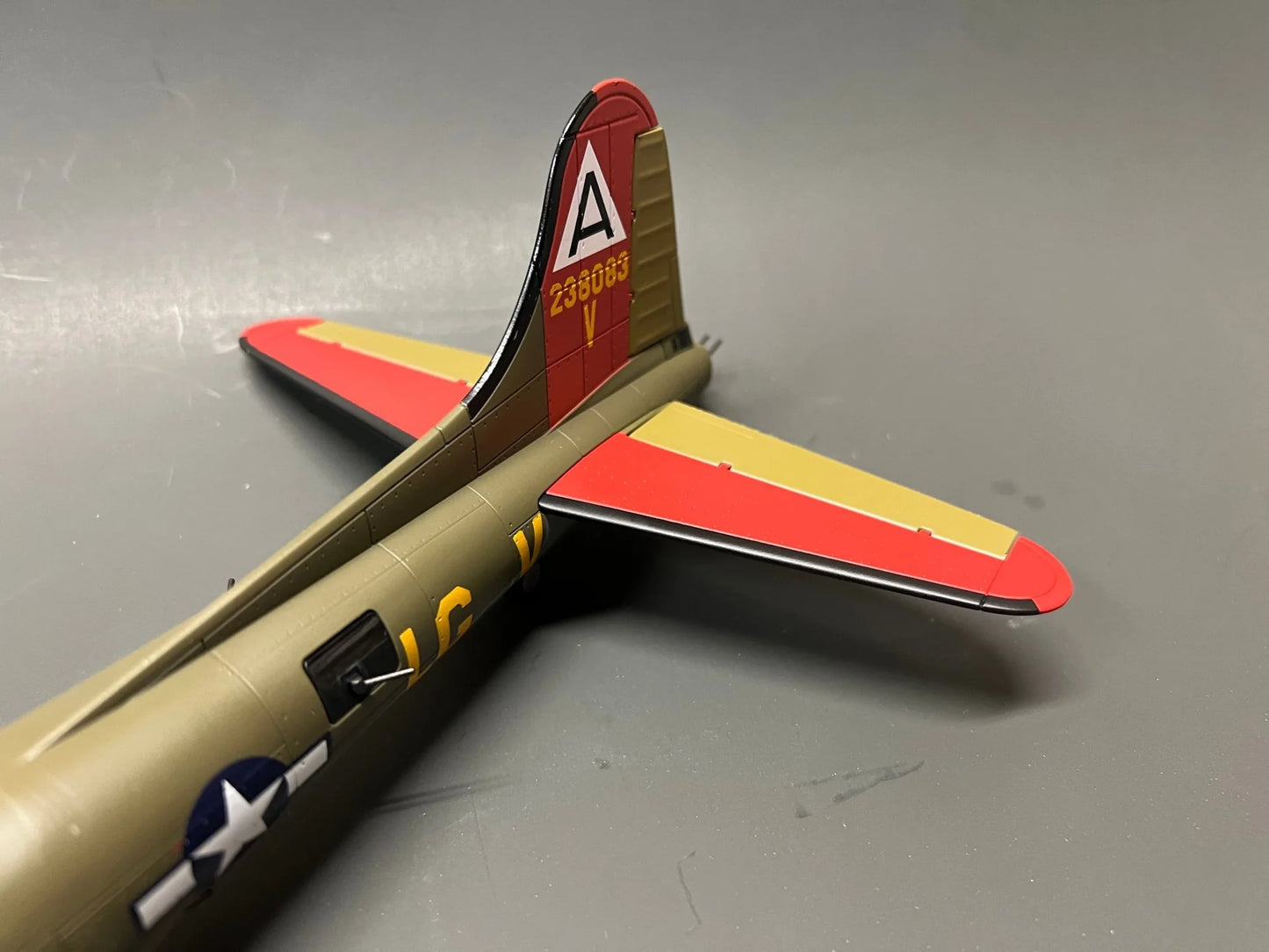 US AIR FORCE B-17 FLYING FORTRESS