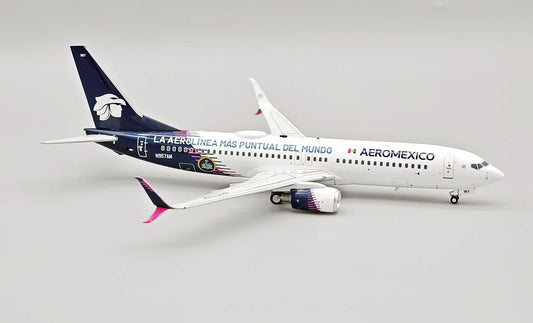 AEROMEXICO B737-800